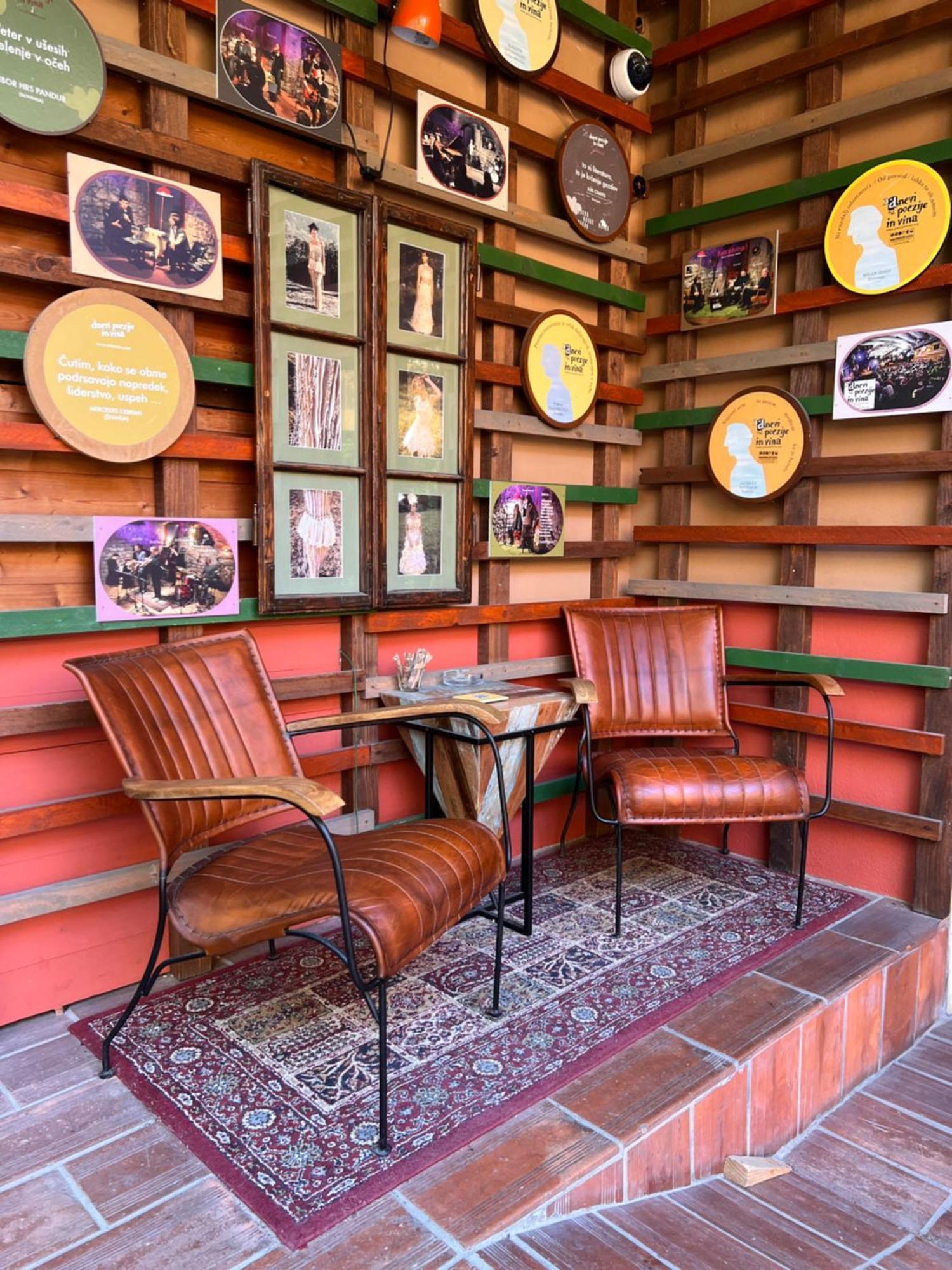 Muzikafe - Home Of Culture Ptuj Ngoại thất bức ảnh