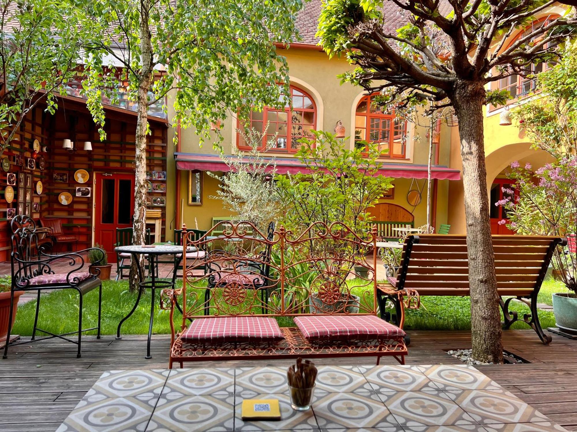 Muzikafe - Home Of Culture Ptuj Ngoại thất bức ảnh