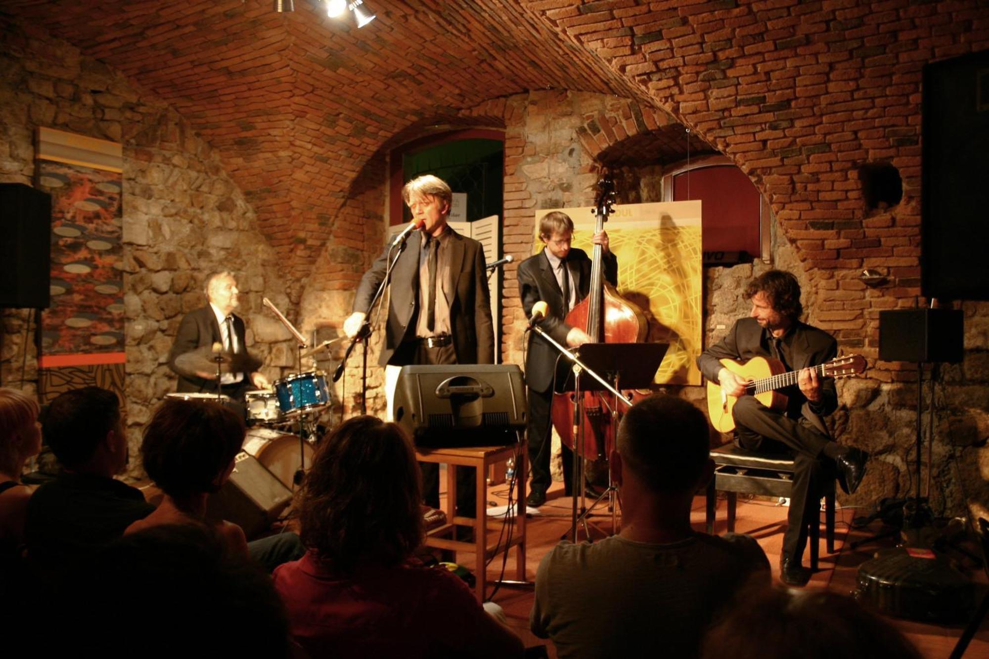 Muzikafe - Home Of Culture Ptuj Ngoại thất bức ảnh